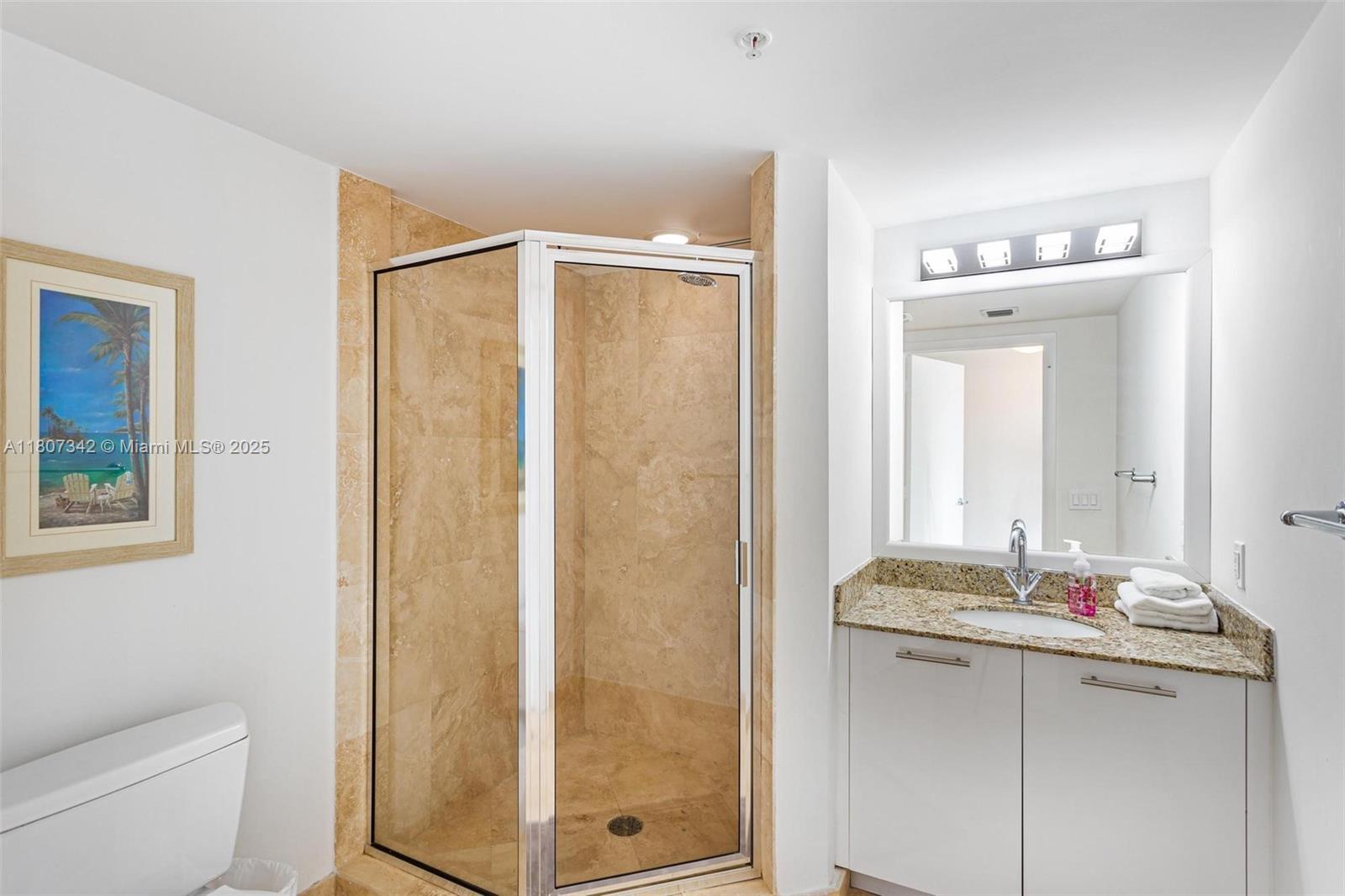 41 Southeast 5th Street, Unit 2008 Miami, FL 33131 - Photo 20 of 54