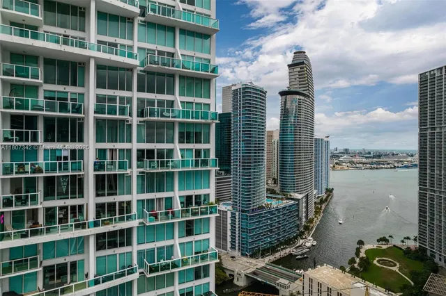 $769,000 | 41 Southeast 5th Street, Unit 2008, Miami, FL 33131
