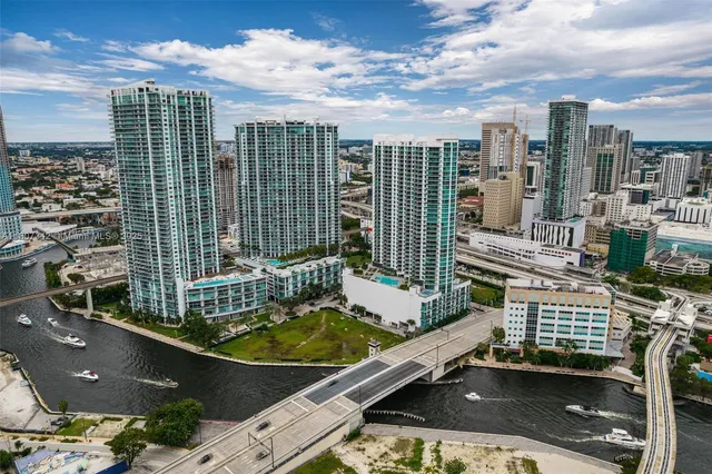 $769,000 | 41 Southeast 5th Street, Unit 2008, Miami, FL 33131