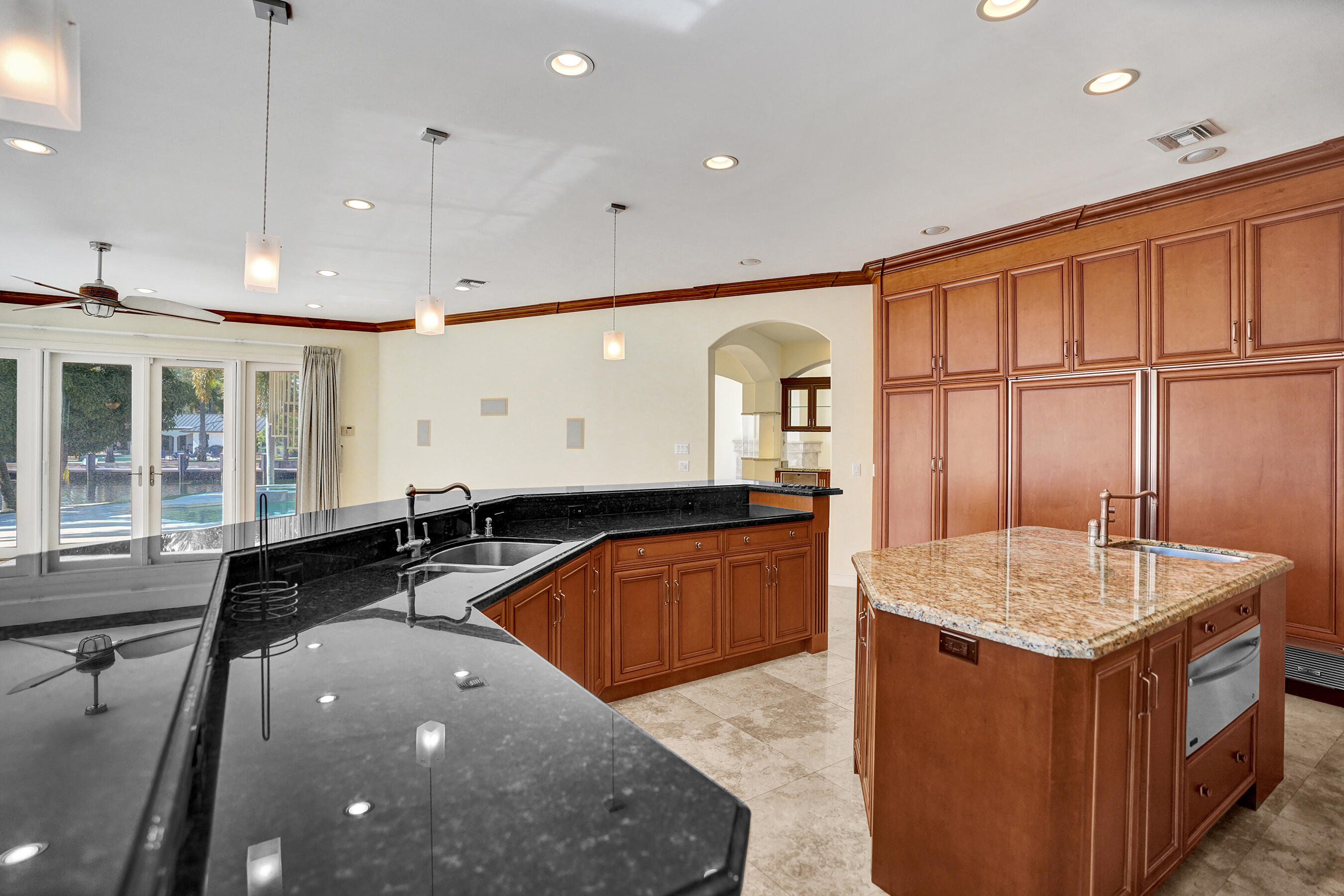 2330 Northeast 31st Court Lighthouse Point, FL 33064 - Photo 16 of 48 Kitchen
