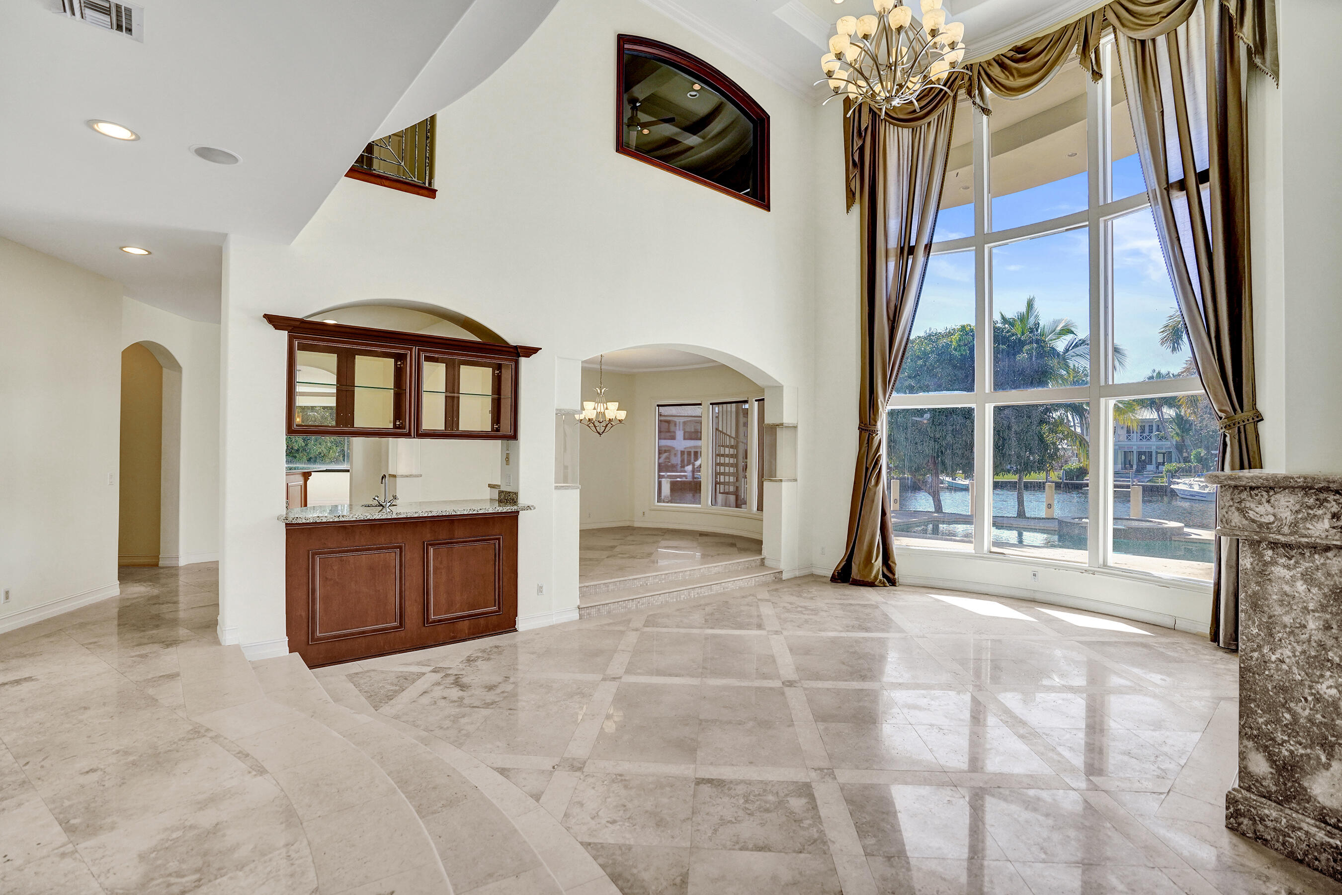 2330 Northeast 31st Court Lighthouse Point, FL 33064 - Photo 19 of 48 Living Room