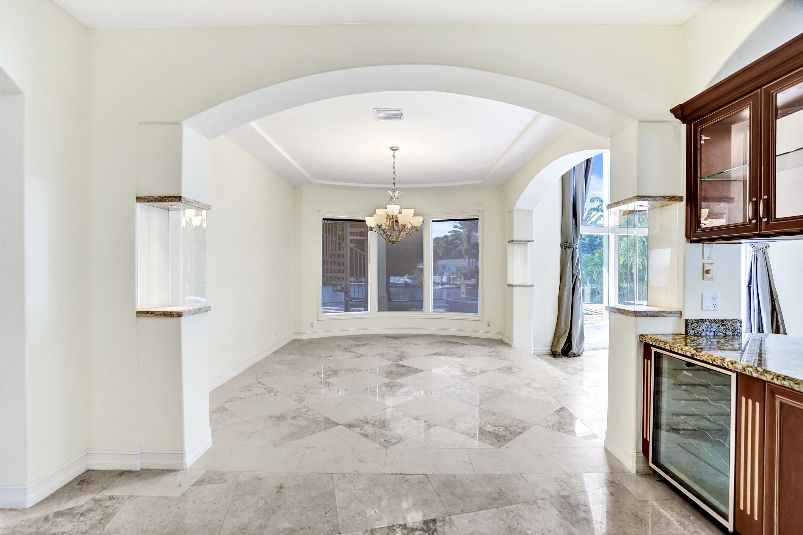 2330 Northeast 31st Court Lighthouse Point, FL 33064 - Photo 22 of 48 Dining Room
