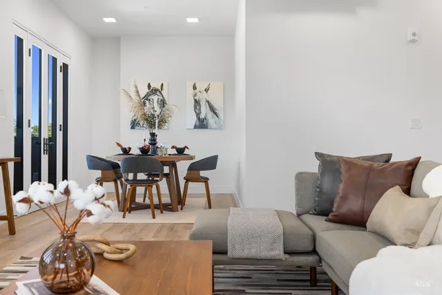 $1,115,000 | 55 East State Street, Unit 301, Eagle, ID 83616