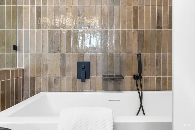 $1,115,000 | 55 East State Street, Unit 301, Eagle, ID 83616