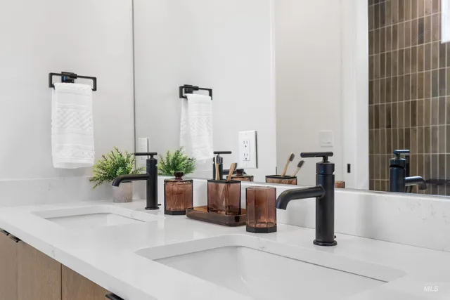 $1,115,000 | 55 East State Street, Unit 301, Eagle, ID 83616