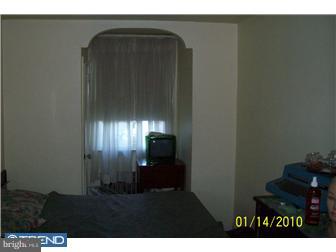 8010-12 Rugby Street Philadelphia, PA 19150 - Photo 8 of 9 Guest Room