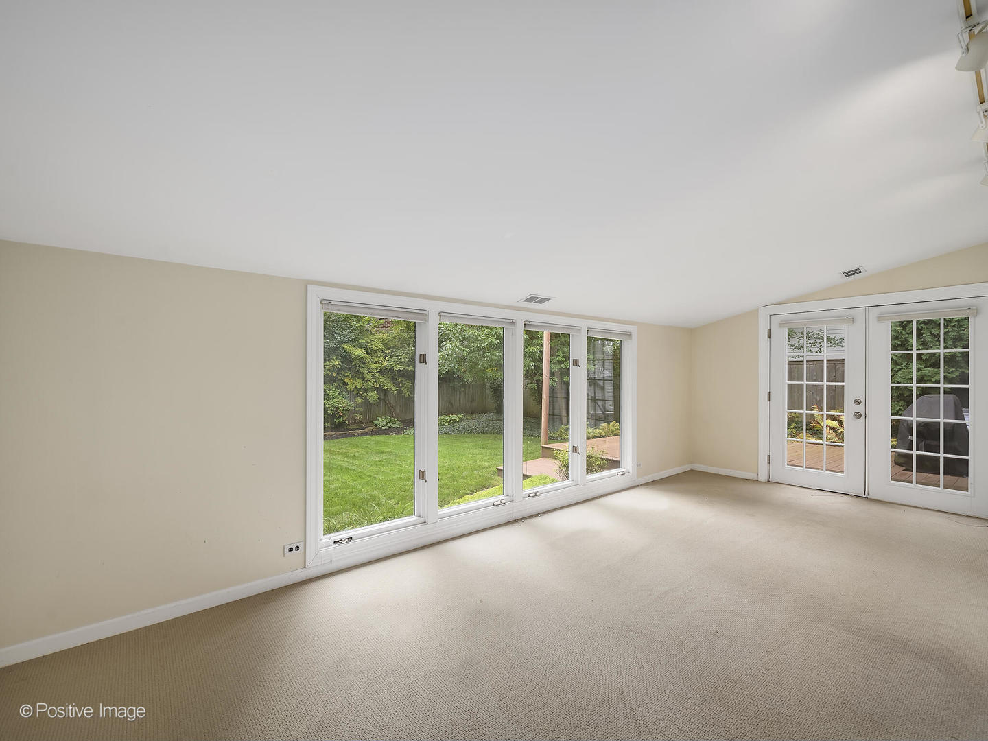 337 Wagner Road Northfield, IL 60093 - Photo 11 of 22 a view of a garden with wooden floor and a window