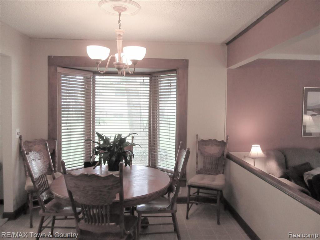 1021 Stonehenge Road Flint, MI 48532 - Photo 15 of 30