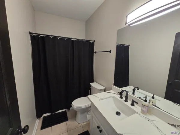 $3,750 | 9235 Worthington Lake Avenue, Baton Rouge, LA 70810