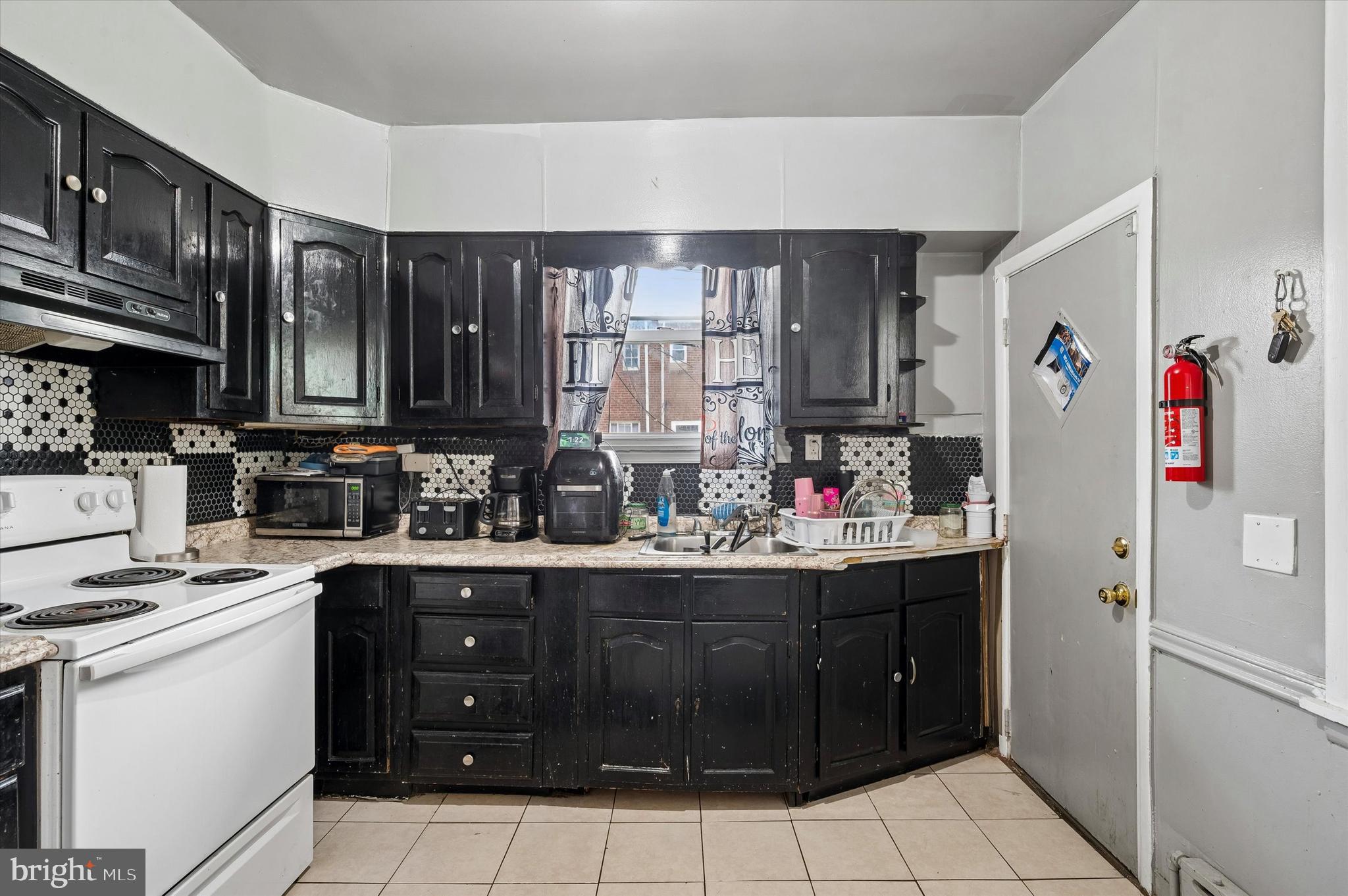 335 Margate Road Upper Darby, PA 19082 - Photo 11 of 25