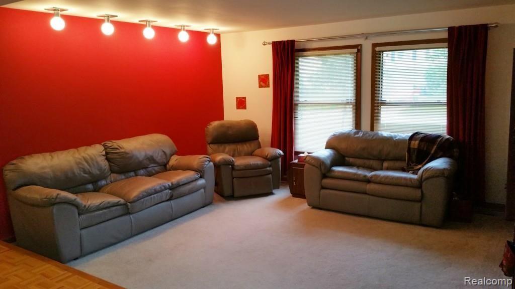 40357 Guilford Novi, MI 48375 - Photo 8 of 30