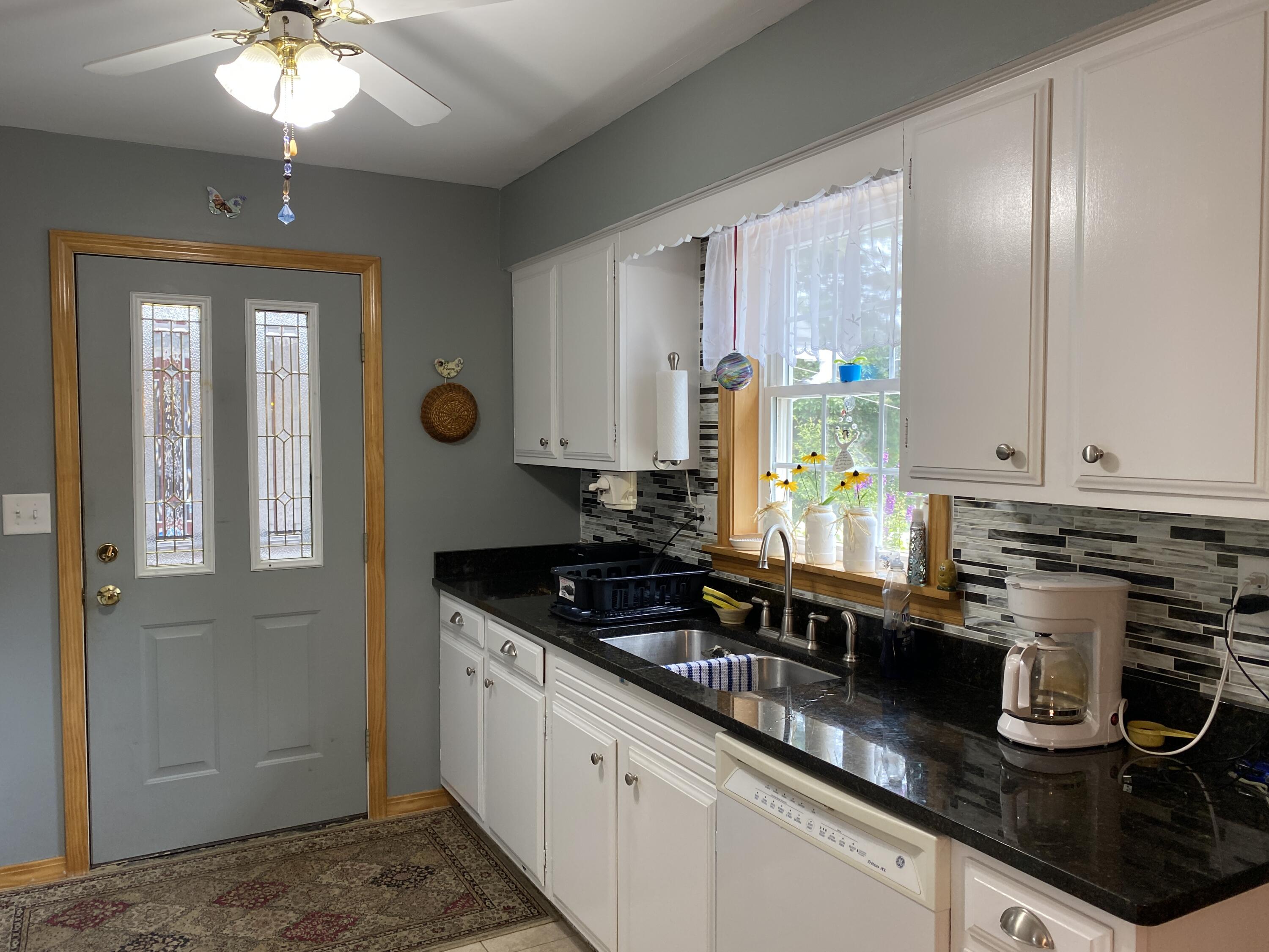 98 Fields Pond Road Holden, ME 04429 - Photo 4 of 34 4 Kitchen 1