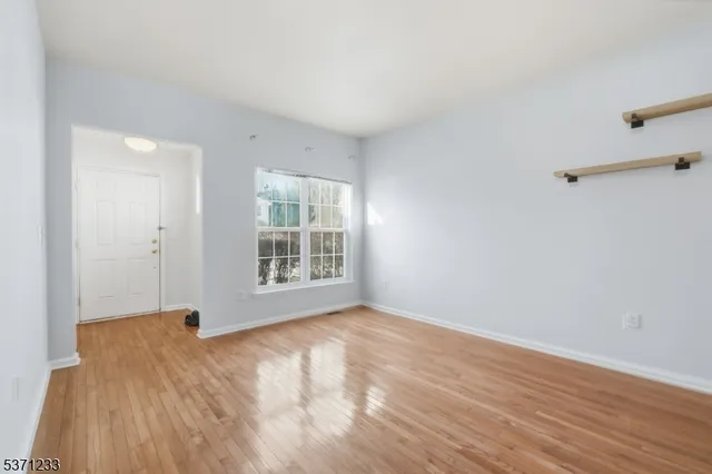 $399,900 | 5 Indian Field Drive, Hamburg, NJ 07419