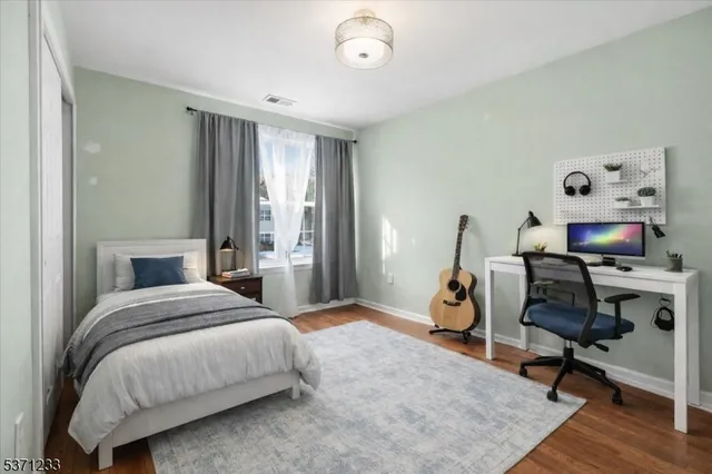 $399,900 | 5 Indian Field Drive, Hamburg, NJ 07419