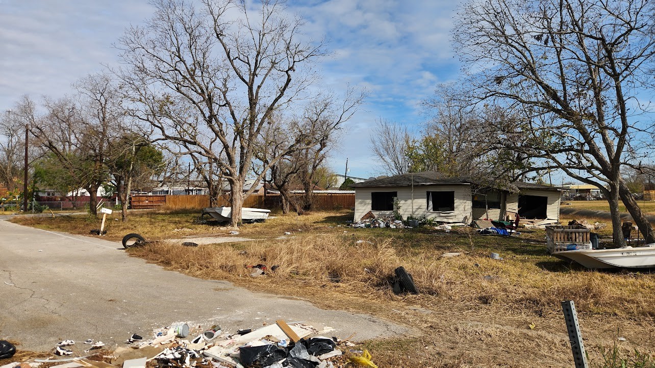 309 Canniff Road South Houston, TX 77587 - Photo 2 of 6 a view of a yard with a tree