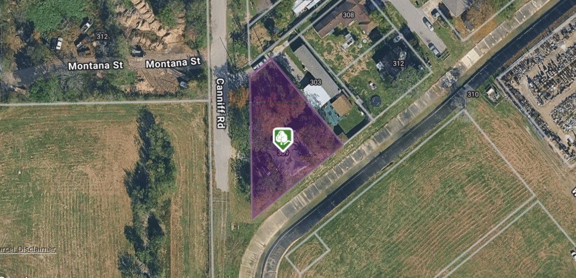 309 Canniff Road South Houston, TX 77587 - Photo 3 of 6 a view of a balcony with outdoor area