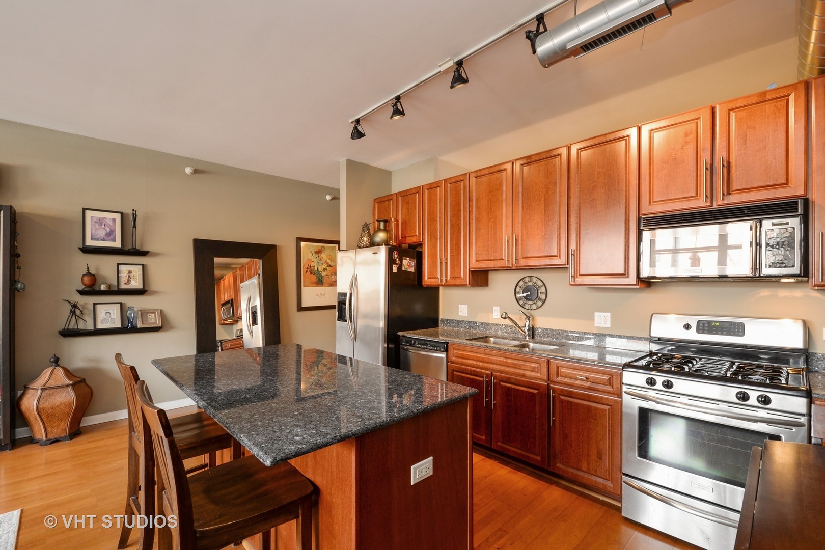 1200 West Monroe Street, Unit 319 Chicago, IL 60607 - Photo 5 of 10