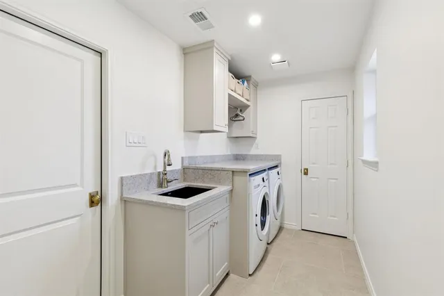 $939,000 | 5723 Twin Brooks Drive, Dallas, TX 75252