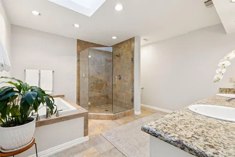 $939,000 | 5723 Twin Brooks Drive, Dallas, TX 75252