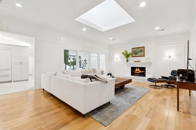 $939,000 | 5723 Twin Brooks Drive, Dallas, TX 75252