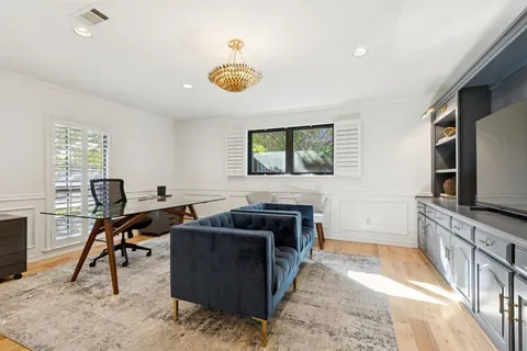 $939,000 | 5723 Twin Brooks Drive, Dallas, TX 75252