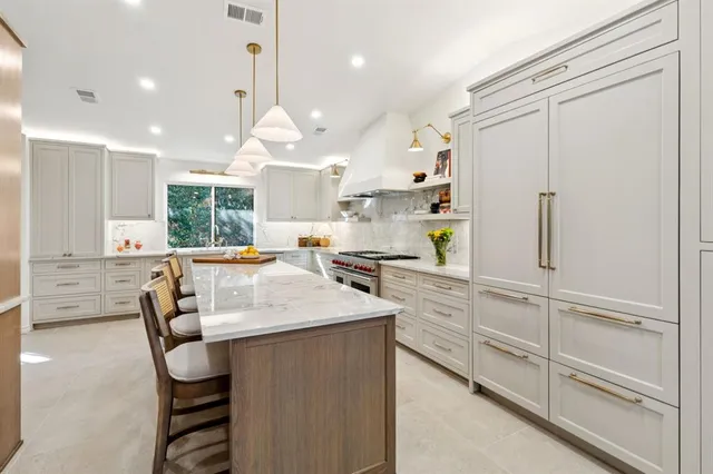 $939,000 | 5723 Twin Brooks Drive, Dallas, TX 75252