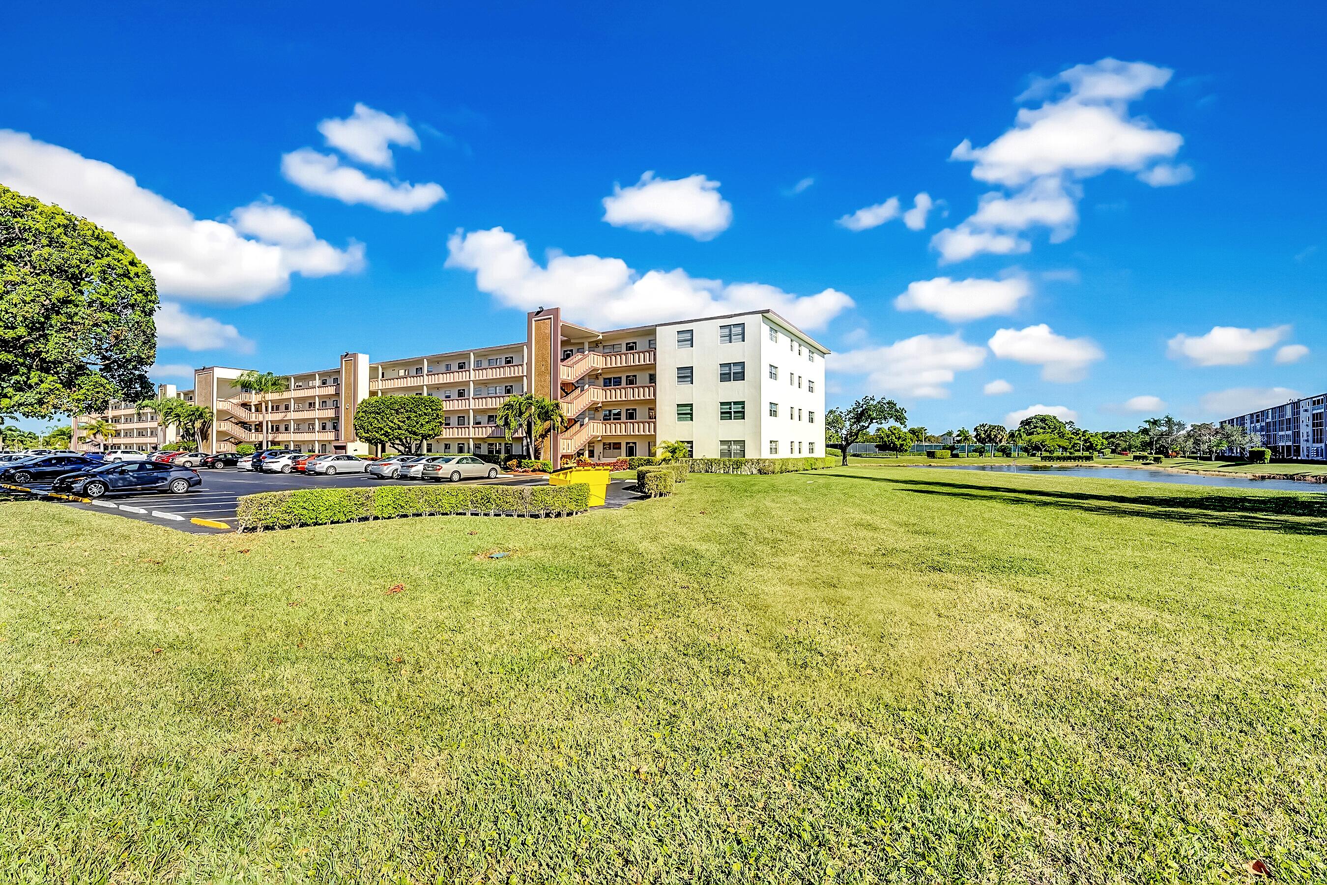 2046 Rexford Drive Boca Raton, FL 33434 - Photo 23 of 27 Rexford C Building