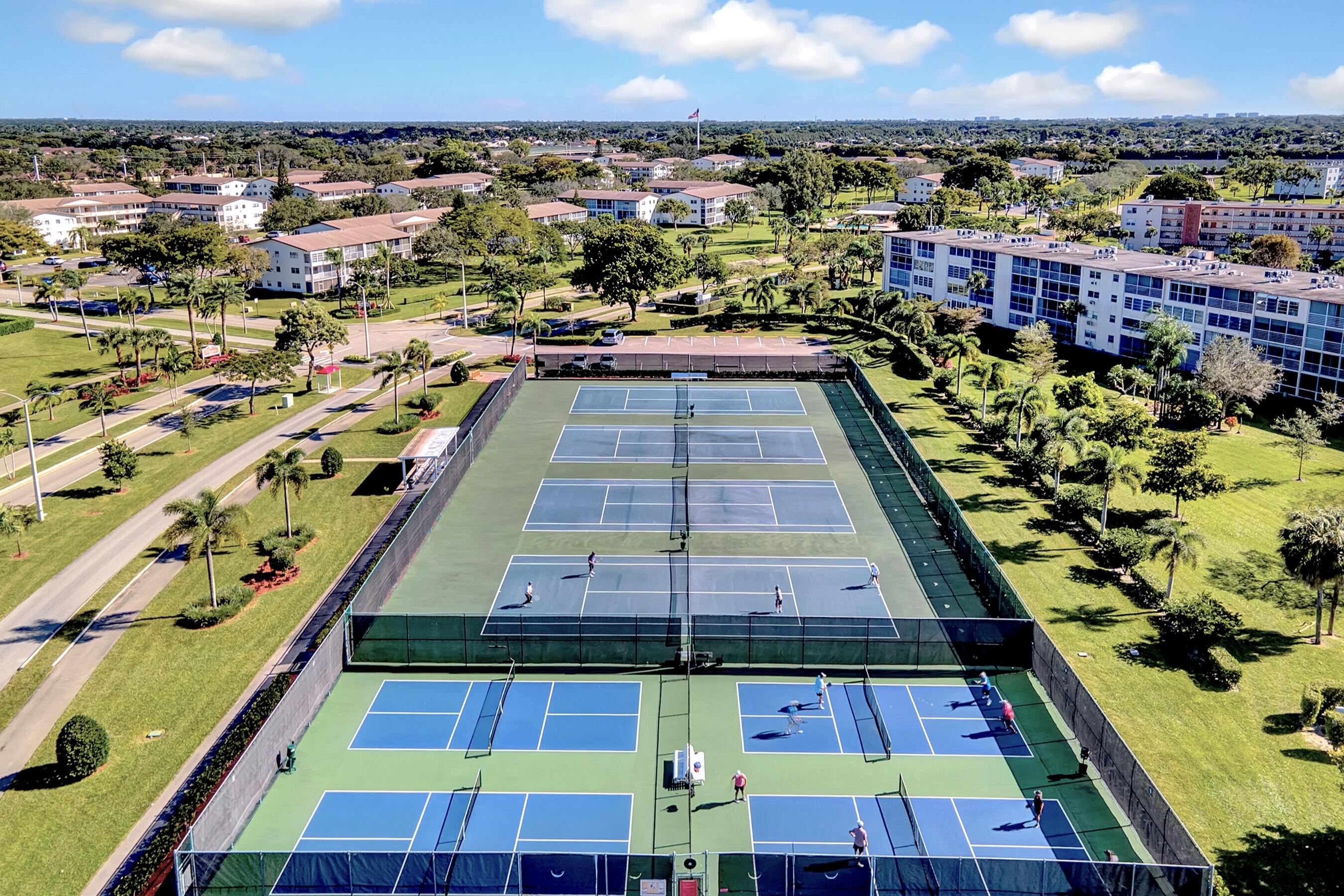 2046 Rexford Drive Boca Raton, FL 33434 - Photo 25 of 27 Tennis & Pickleballs Courts