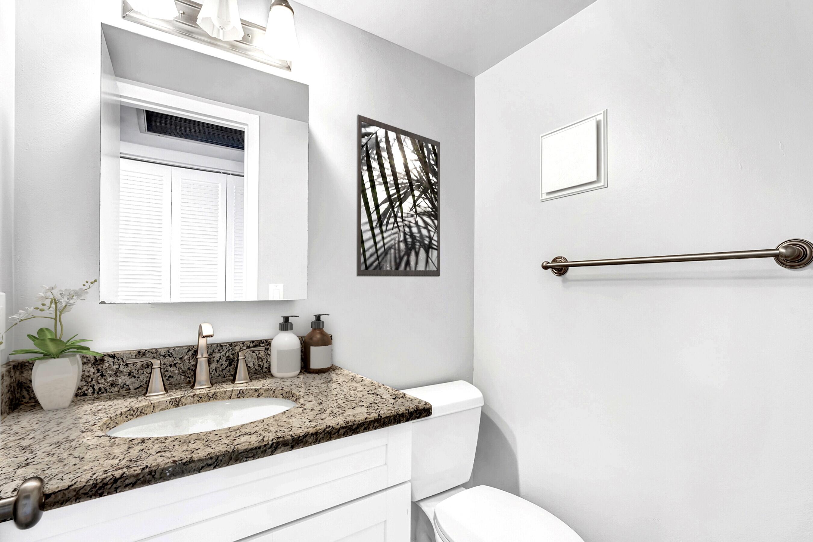 2046 Rexford Drive Boca Raton, FL 33434 - Photo 10 of 27 Guest Bathroom