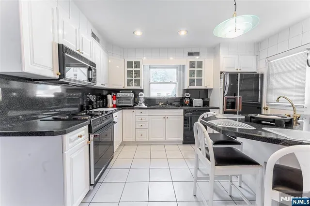 $599,000 | 1806 Rensselaer Road, Teaneck, NJ 07666