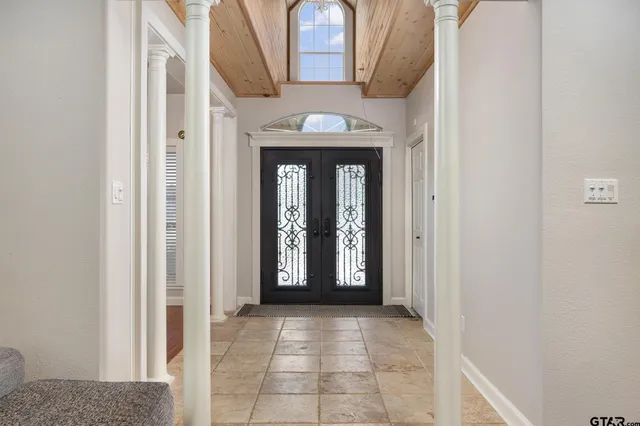 a view of entryway with a hallway