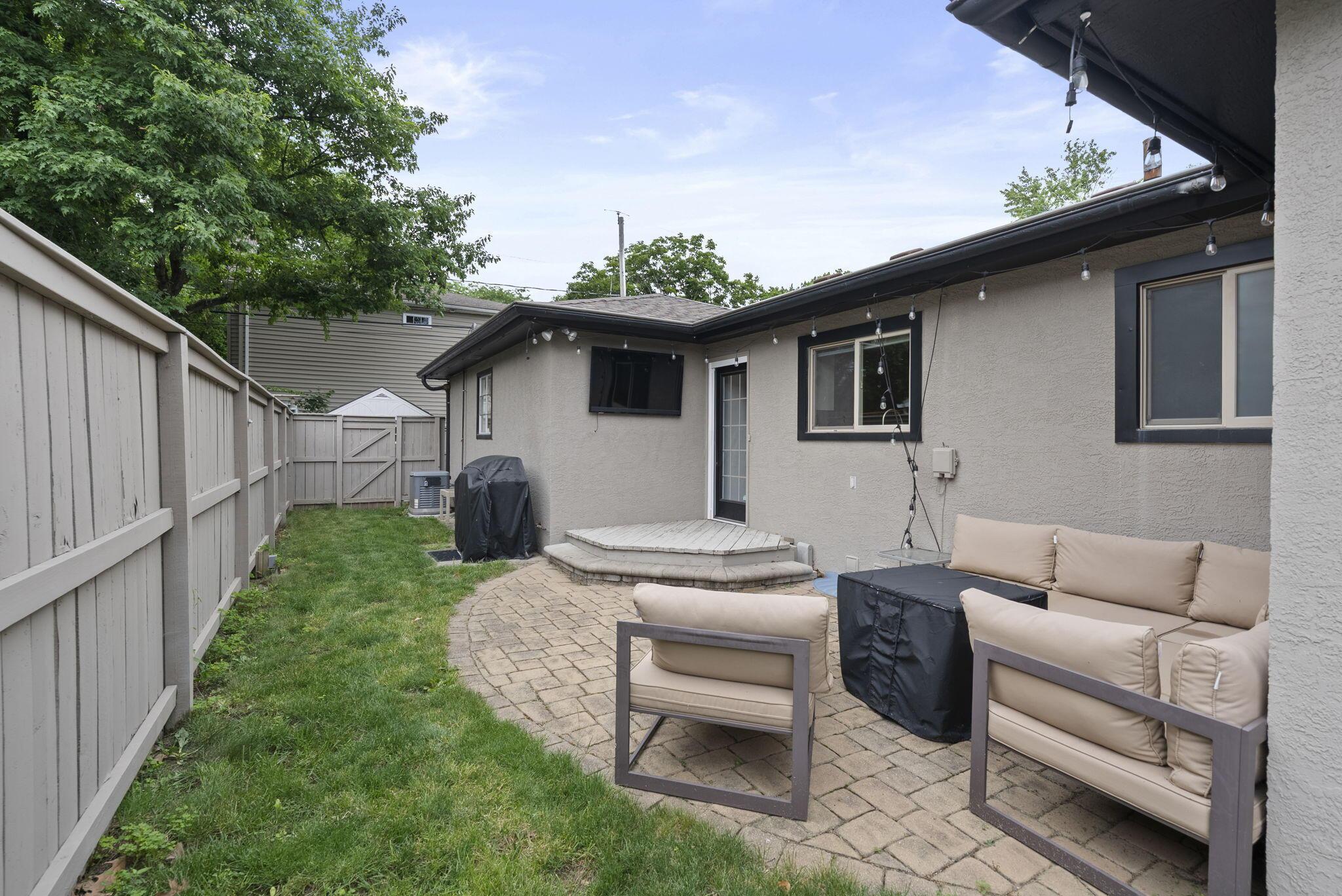 1757 Inchcliff Road Columbus, OH 43221 - Photo 37 of 59
