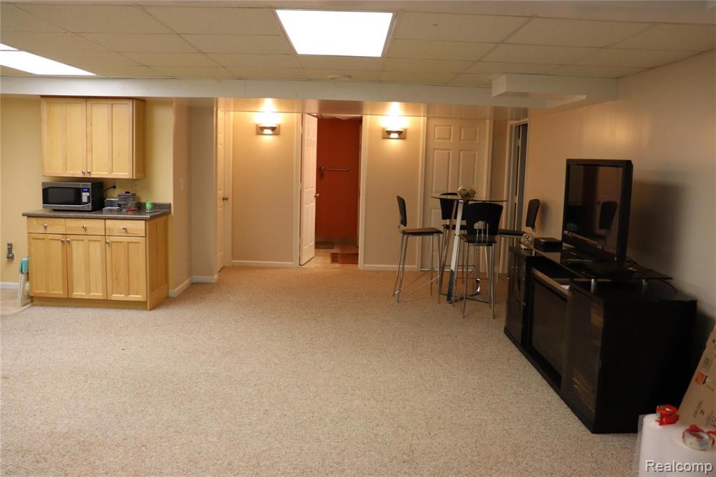 26258 Orchard Lake Road, Unit 1 Farmington Hills, MI 48334 - Photo 15 of 17