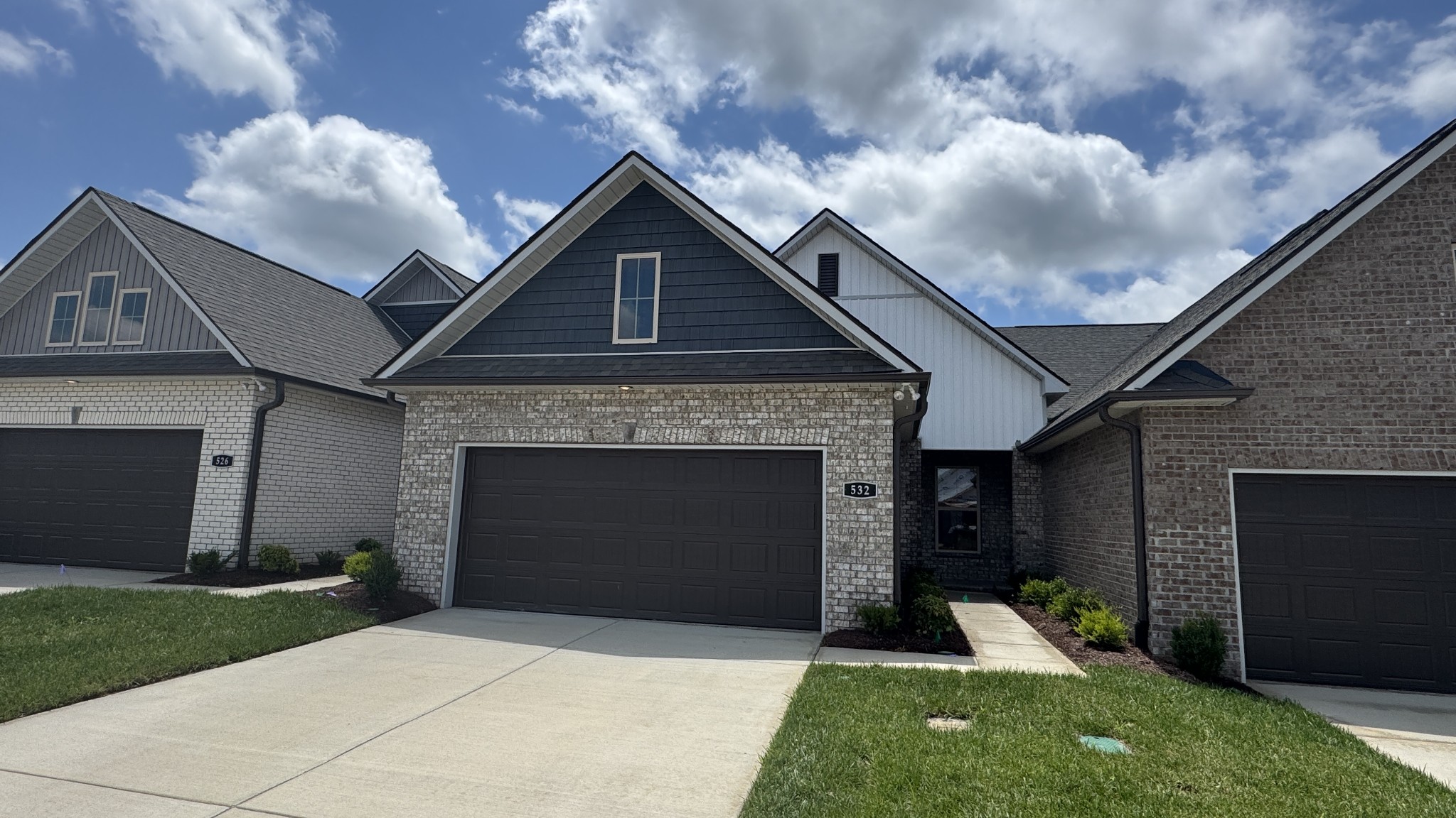 532 West Foxrun Springfield, TN 37172 - Photo 2 of 18