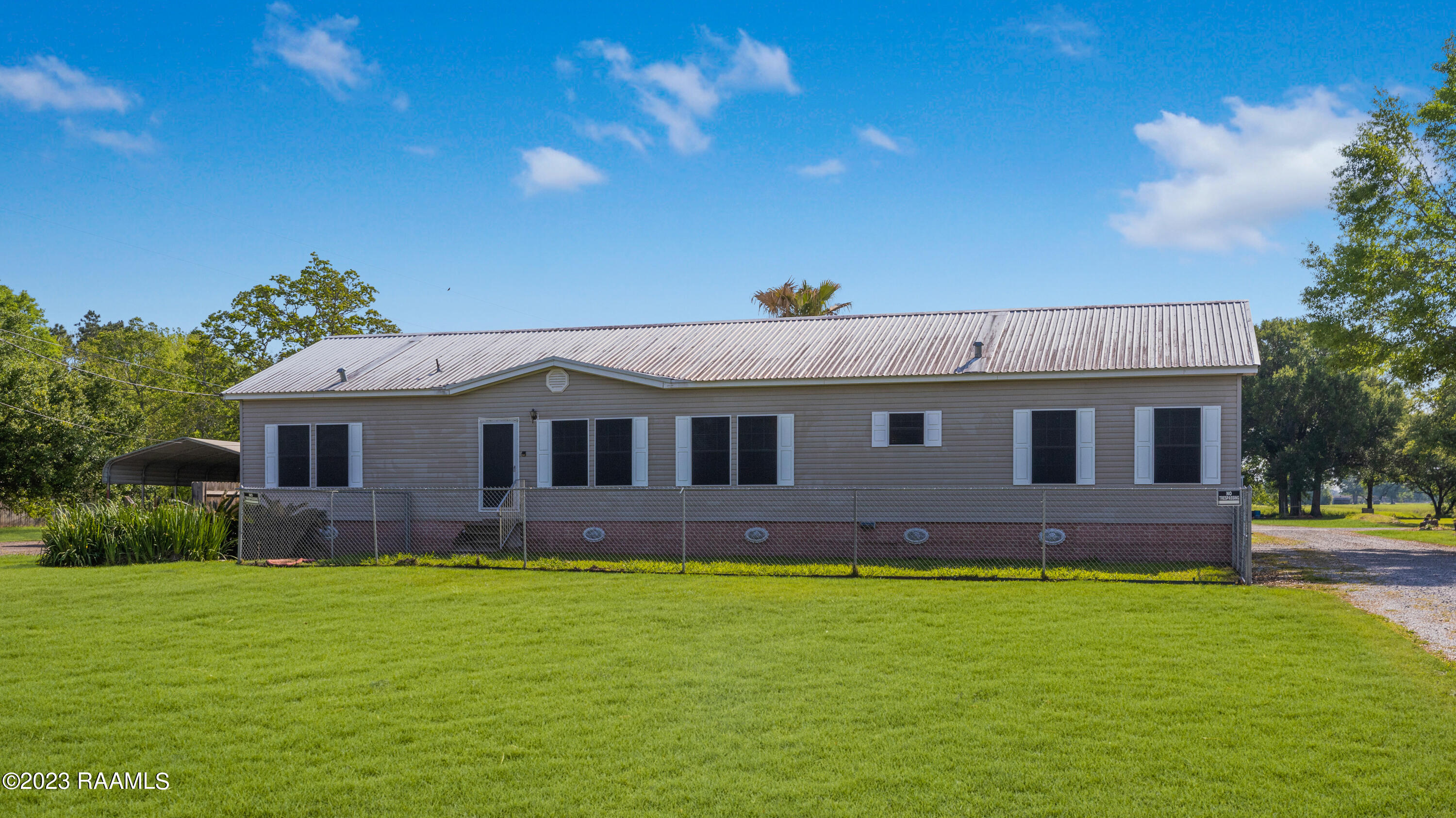 404 Hollier Rd Duson-1