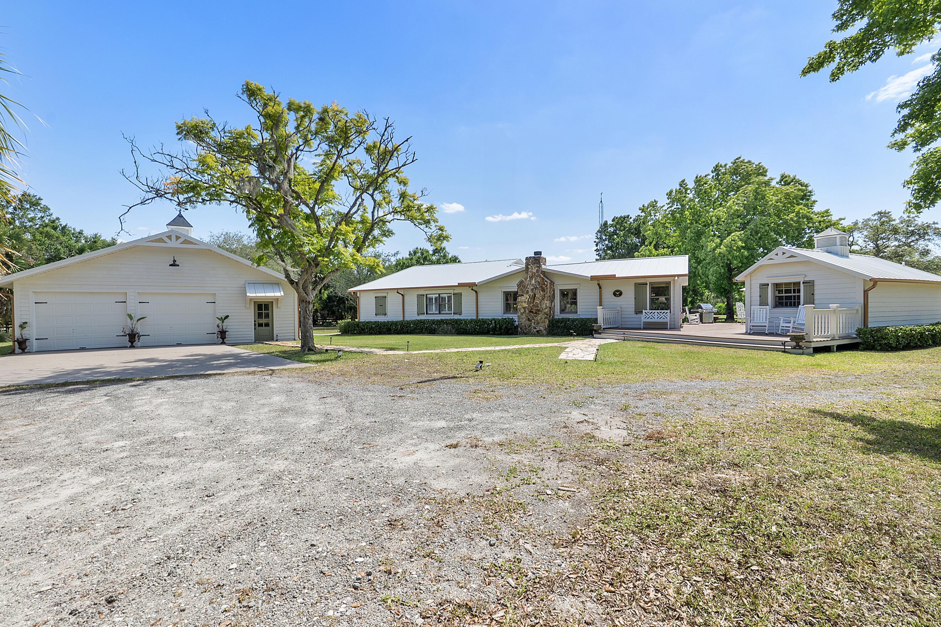 32801 Highway 441, Unit 64 Okeechobee, FL 34972 - Photo 41 of 138 a view of a house with a yard