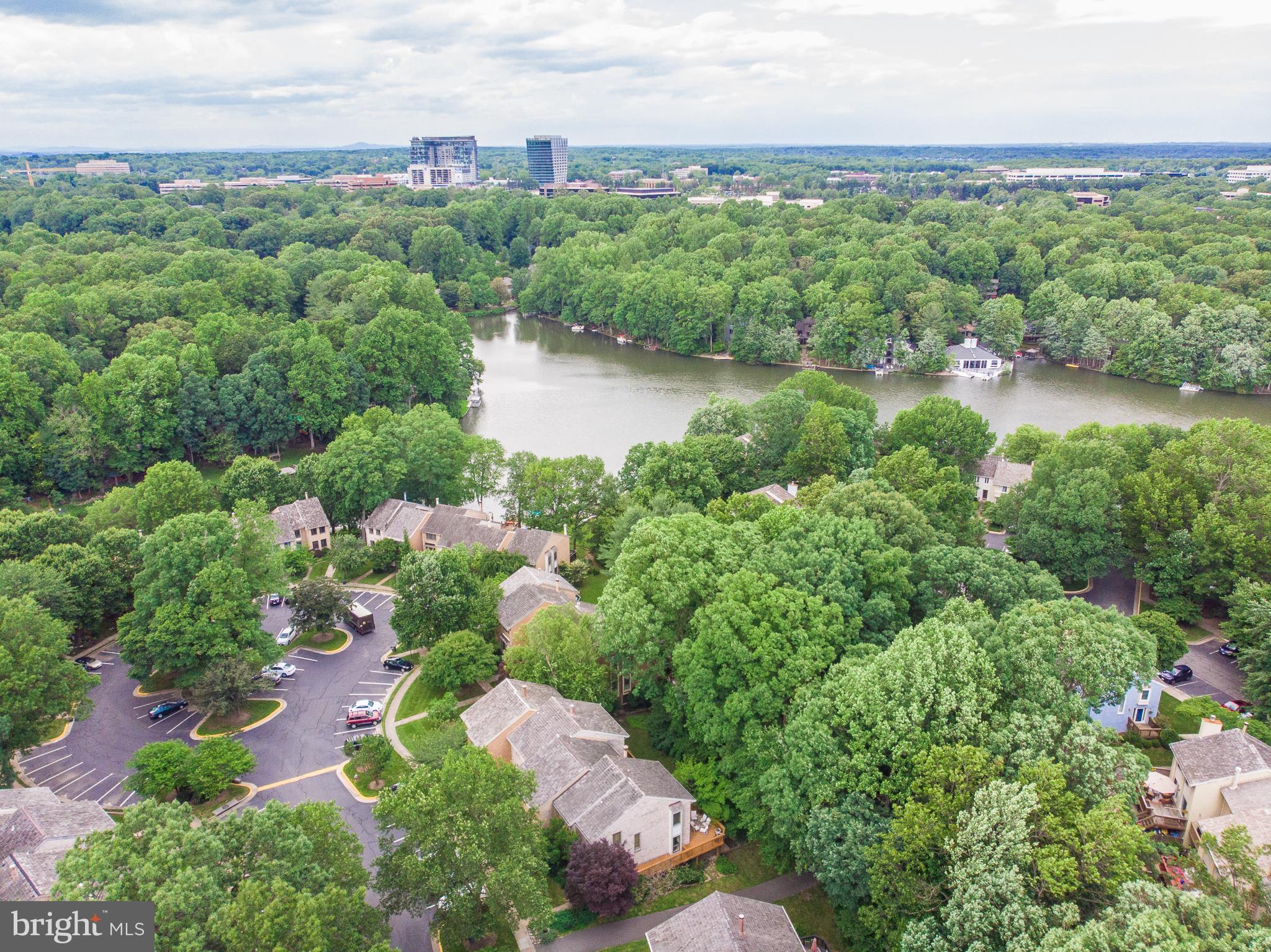 2037 Swans Neck Way Reston, VA 20191 - Photo 2 of 30 Exterior (General)