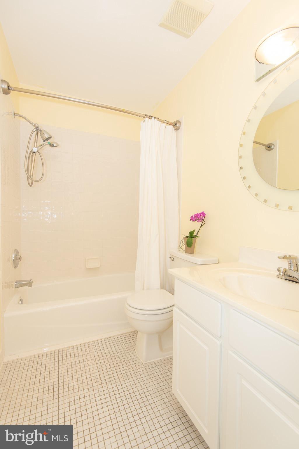 2037 Swans Neck Way Reston, VA 20191 - Photo 15 of 30 Bath