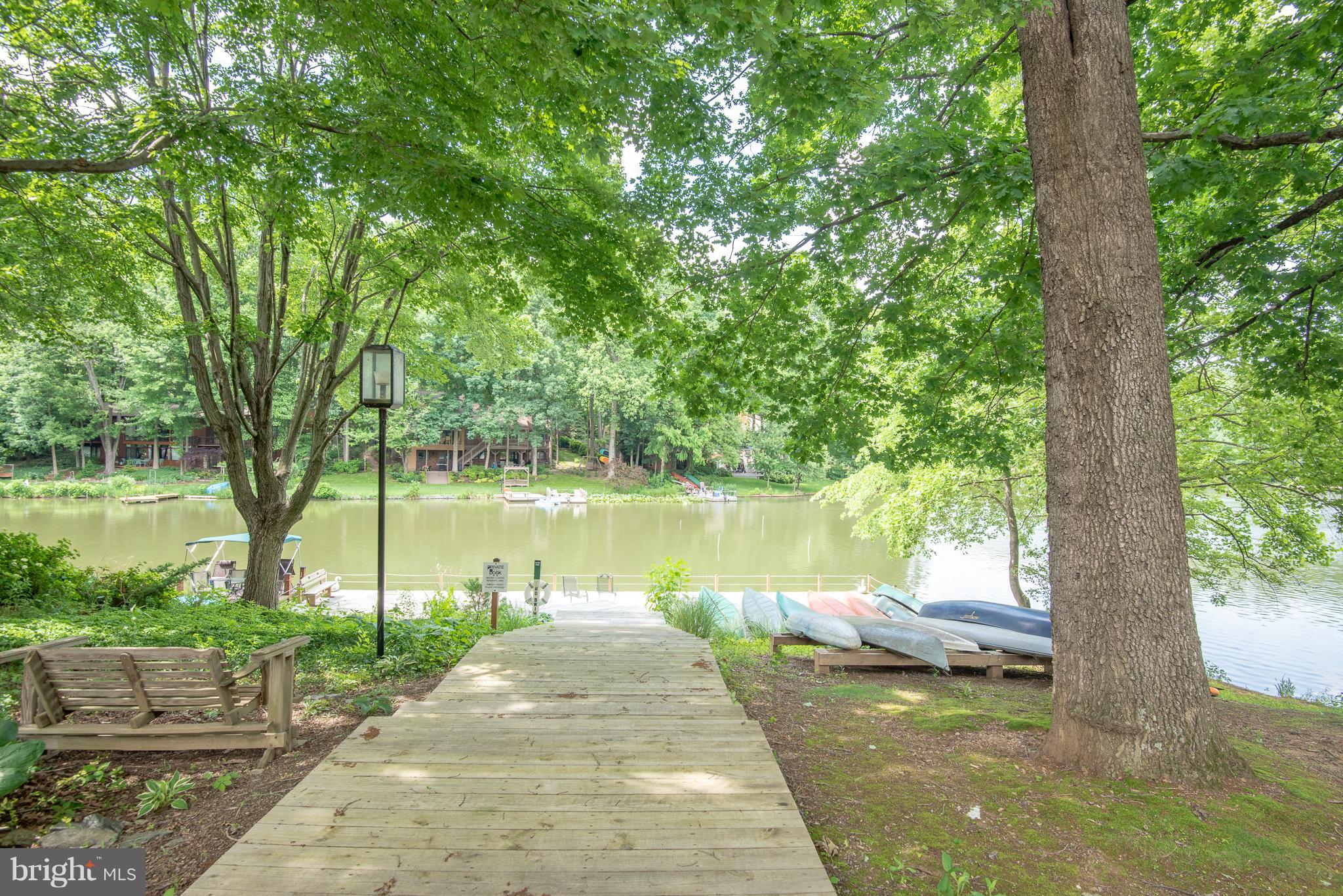 2037 Swans Neck Way Reston, VA 20191 - Photo 25 of 30 Community