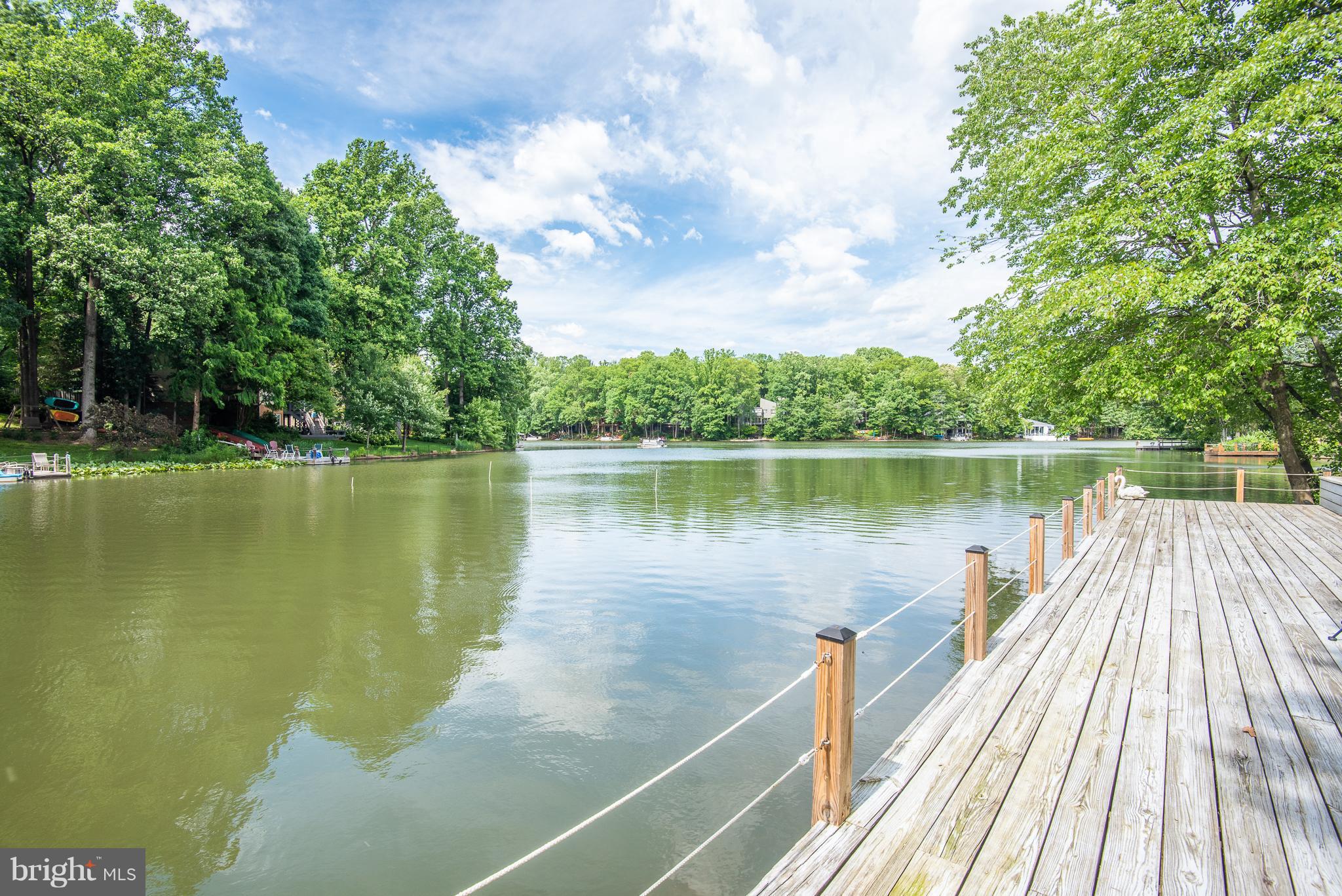 2037 Swans Neck Way Reston, VA 20191 - Photo 26 of 30 Community