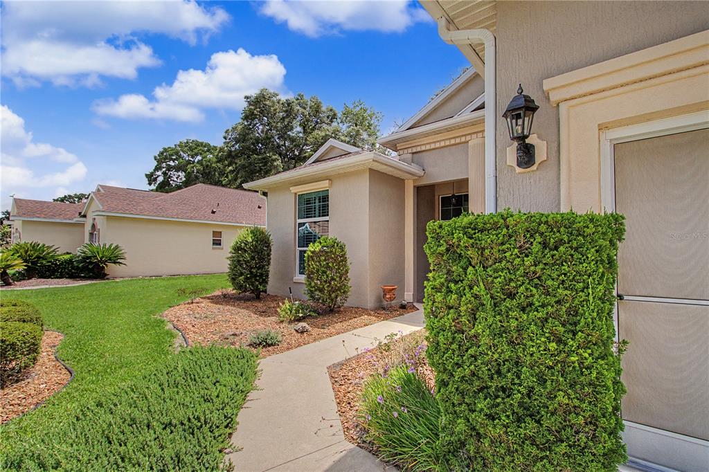 10917 Southwest 71st Circle Ocala, FL 34476 - Photo 2 of 34