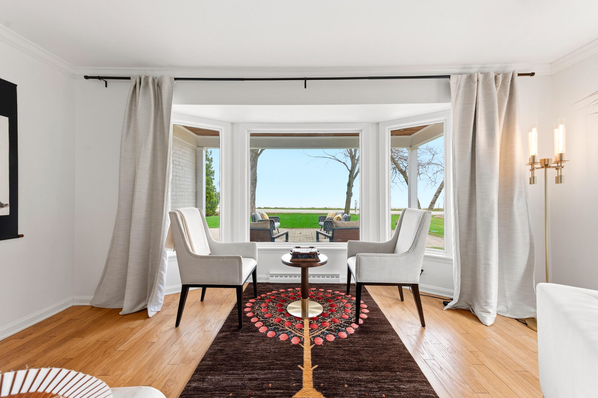 8035 North Beach Drive Fox Point, WI 53217 - Photo 9 of 69 Living Room