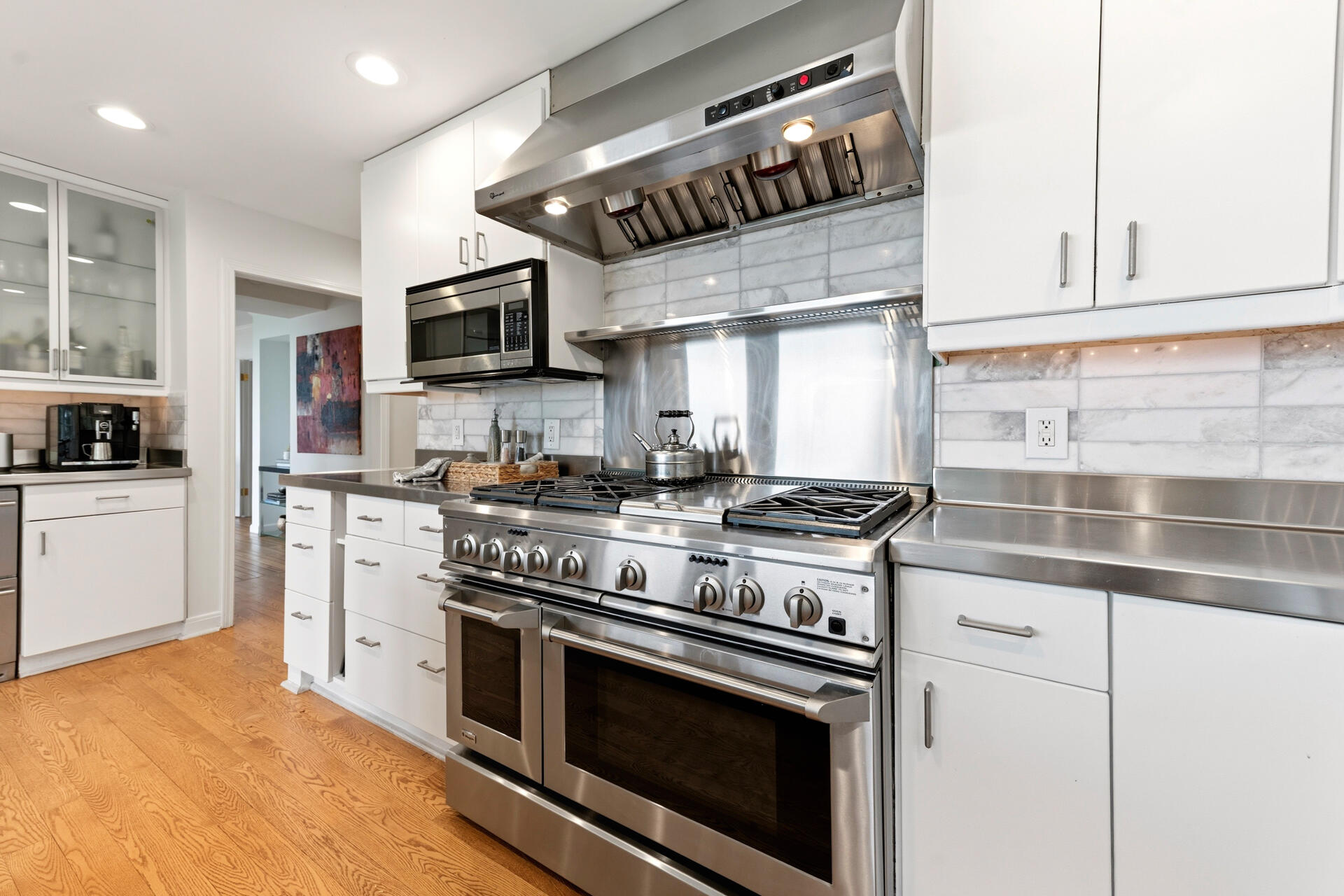 8035 North Beach Drive Fox Point, WI 53217 - Photo 15 of 69 Kitchen