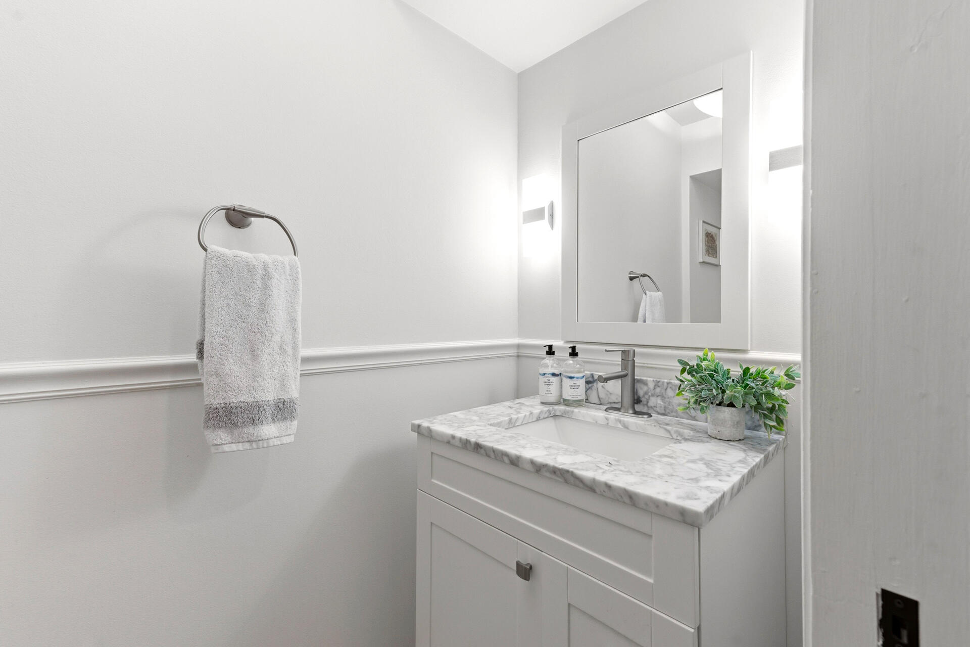 8035 North Beach Drive Fox Point, WI 53217 - Photo 25 of 69 Main Level Powder Room