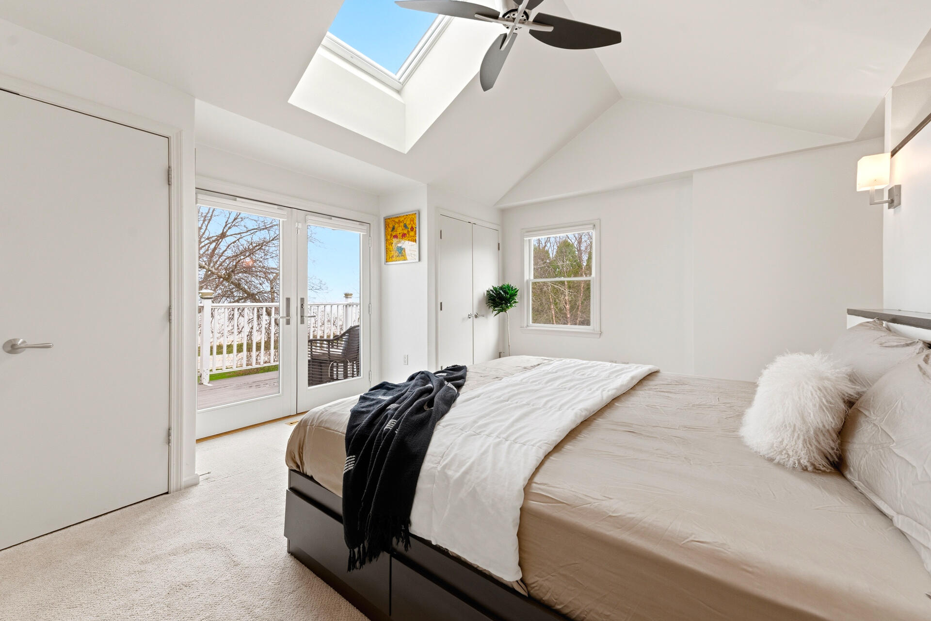 8035 North Beach Drive Fox Point, WI 53217 - Photo 27 of 69 Primary Bedroom