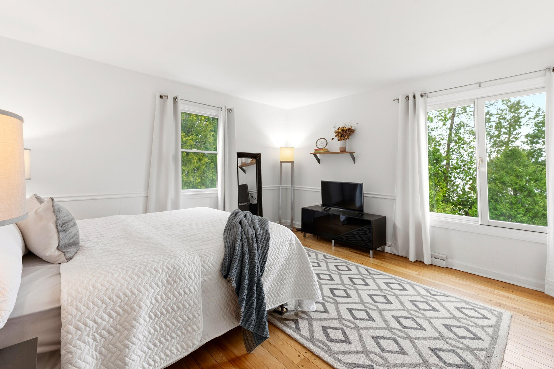 8035 North Beach Drive Fox Point, WI 53217 - Photo 35 of 69 Bedroom 2