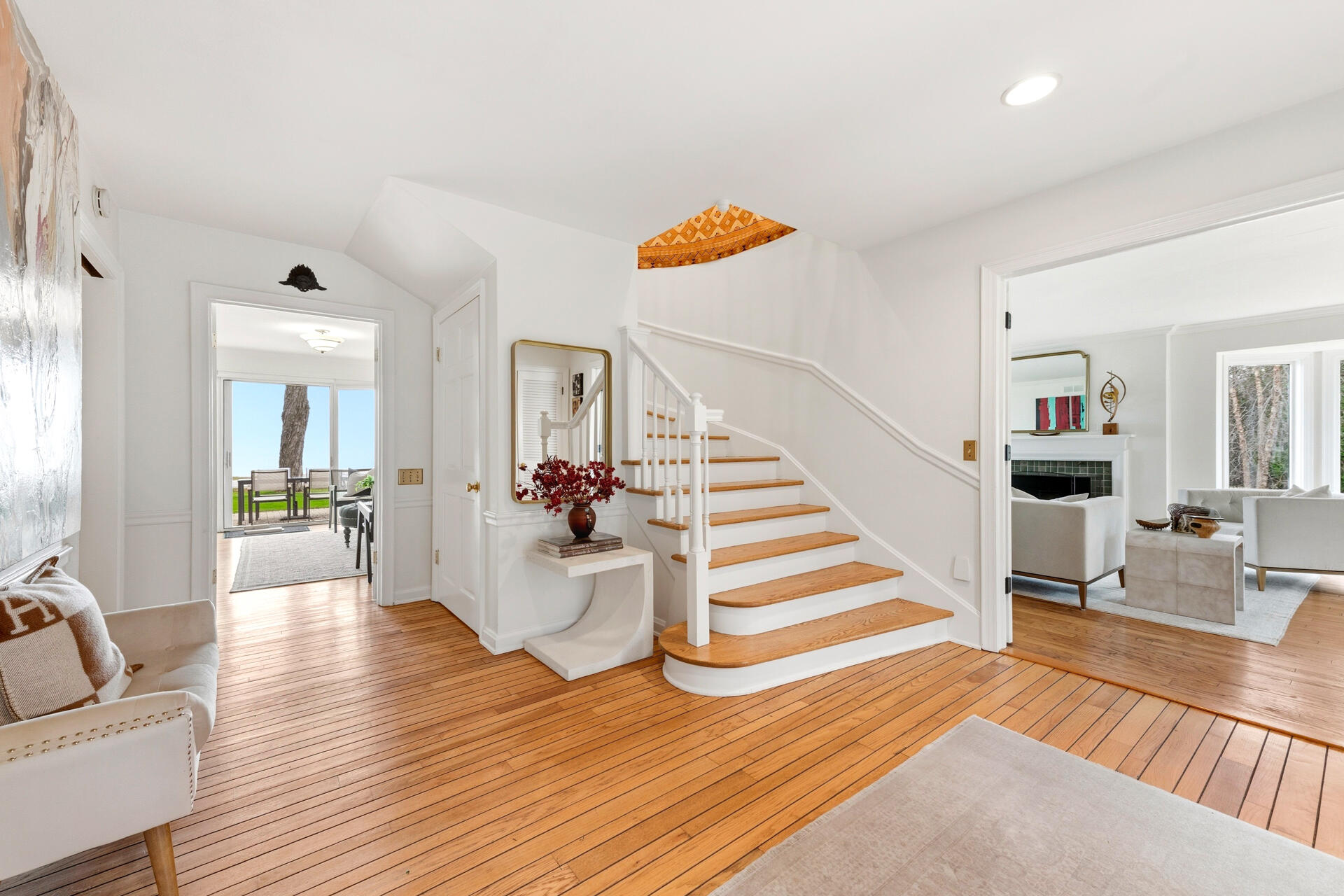 8035 North Beach Drive Fox Point, WI 53217 - Photo 3 of 69 Entry