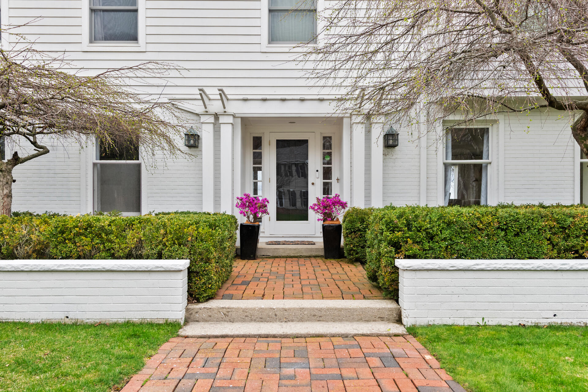 8035 North Beach Drive Fox Point, WI 53217 - Photo 60 of 69 Entrance