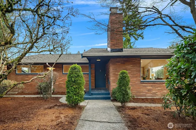 $1,695,000 | 9802 15th Avenue Northeast, Seattle, WA 98115