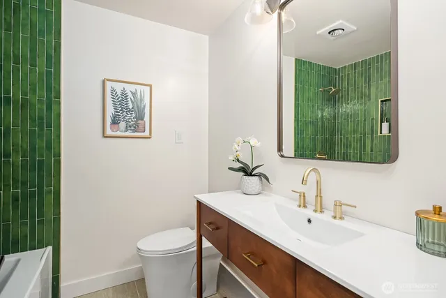 $1,695,000 | 9802 15th Avenue Northeast, Seattle, WA 98115